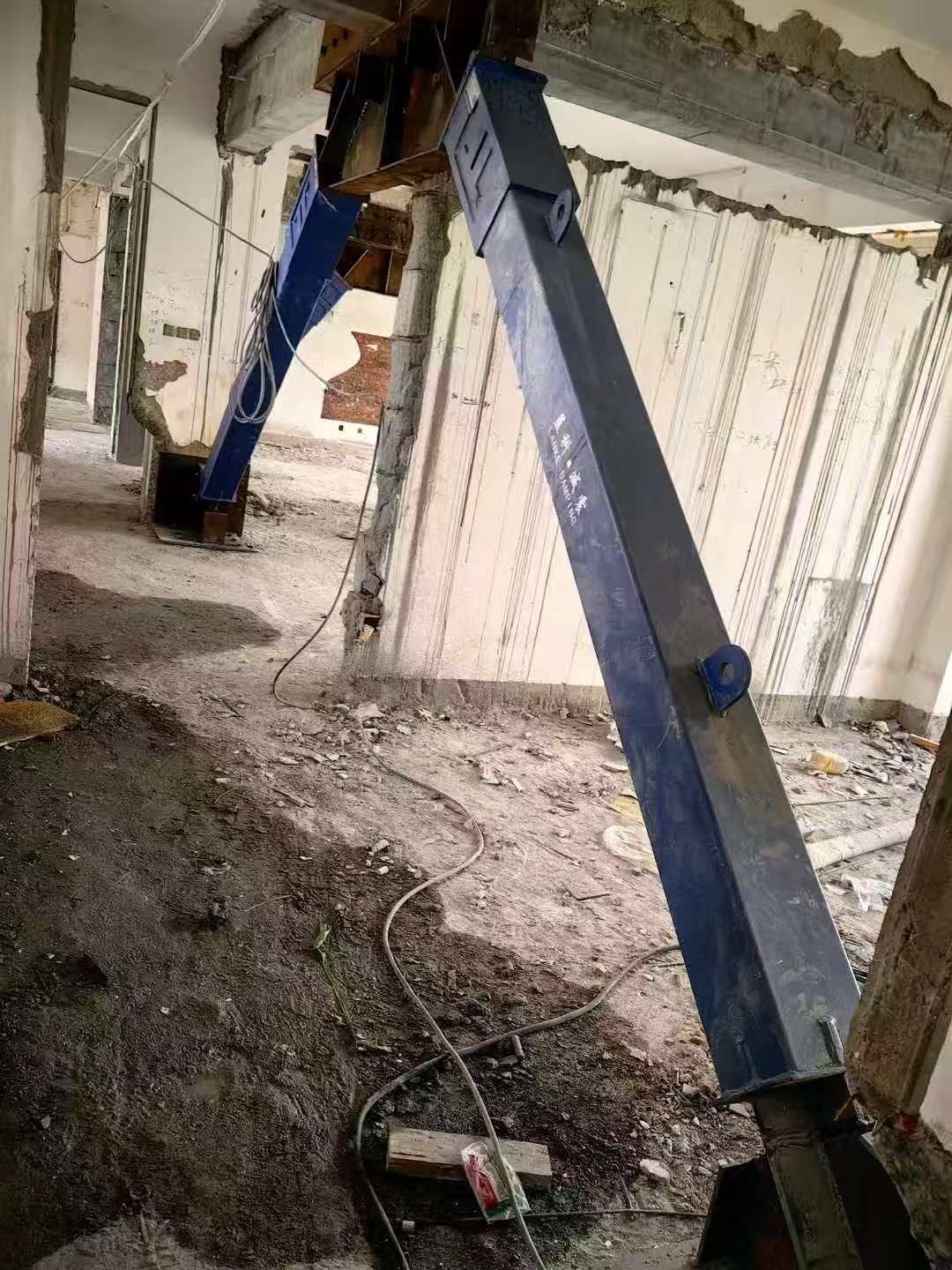 贵阳柱子粘钢加固施工工艺